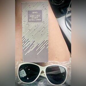 Chic White Sunglasses with Black Lenses